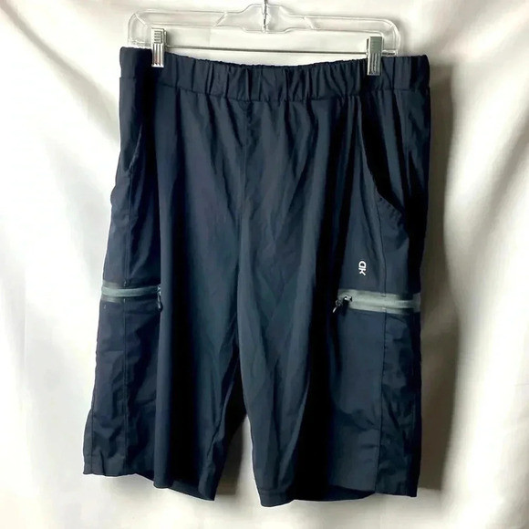 LITTLE DONKEY ANDY Other - LITTLE DONKEY ANDY MENS SIZE XL BLACK SHORTS MULTI POCKETS CLEAN